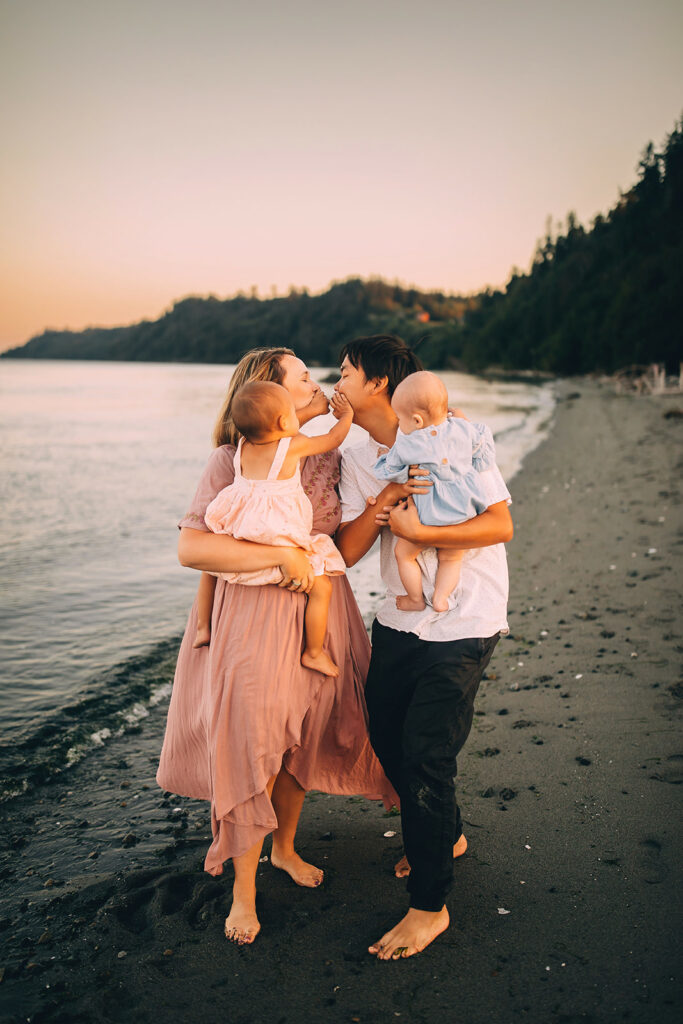 Family photoshoot at the beach of Point No Point in Kitsap County Washington